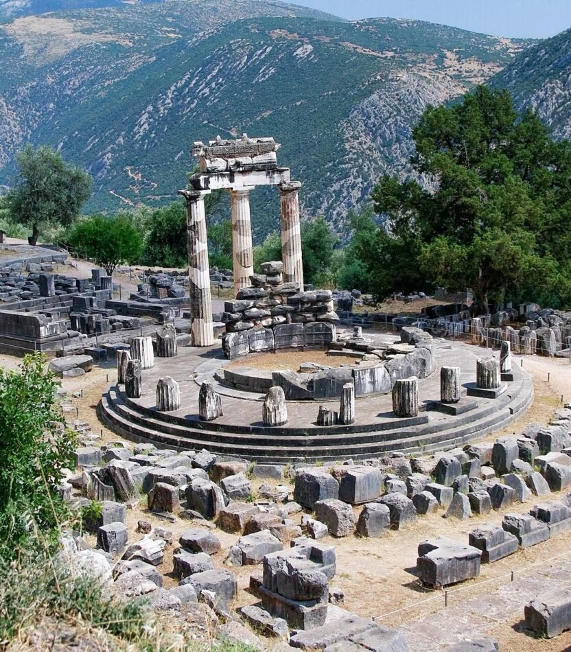 Η Θόλος στο ιερό της Αθηνάς Προναίας στους Δελφούς
