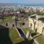 Το Κάστρο της Πάτρας με θέα προς την πόλη